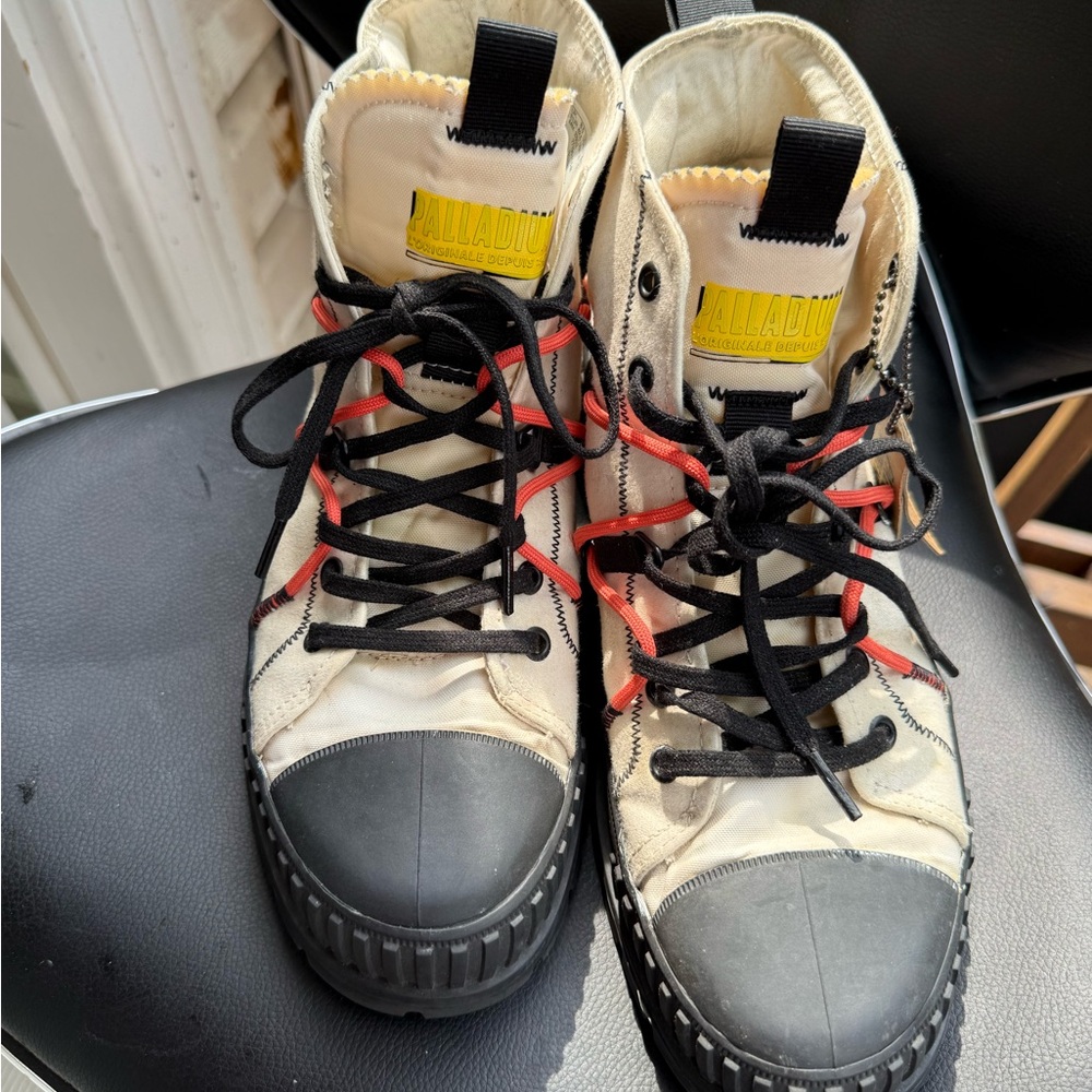 Kids High-Top Sneakers - White and Black - Picture 4 of 10